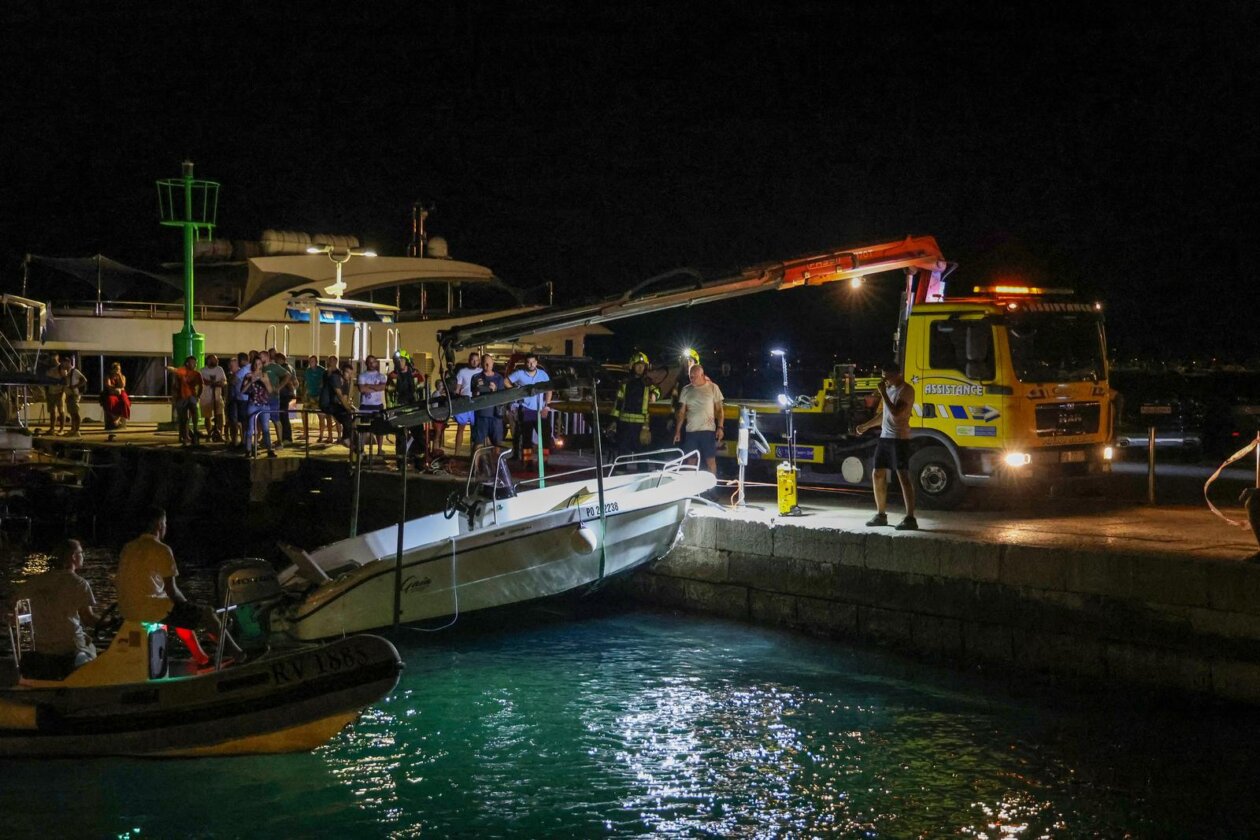 Rovinj: Gliser se zabio u rivu Rovinj: Gliser se zabio u rivu