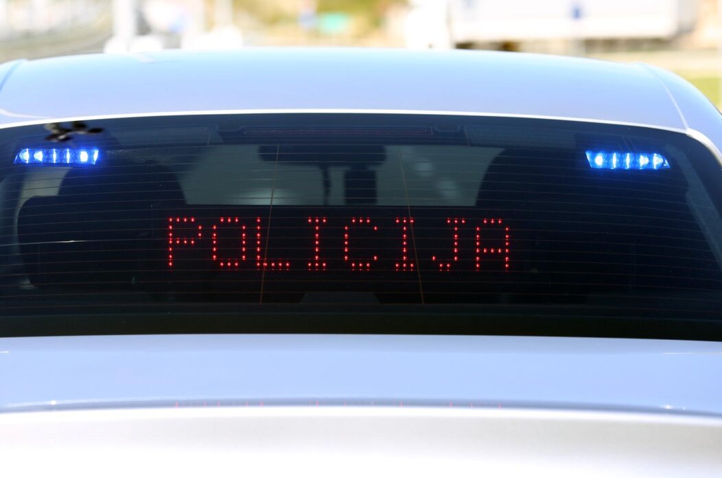 Pirovac: Policija provodi akciju 24-satnog poja?anog nadzora brzine s presreta?ima Pirovac: Policija provodi akciju 24-satnog poja?anog nadzora brzine s presreta?ima