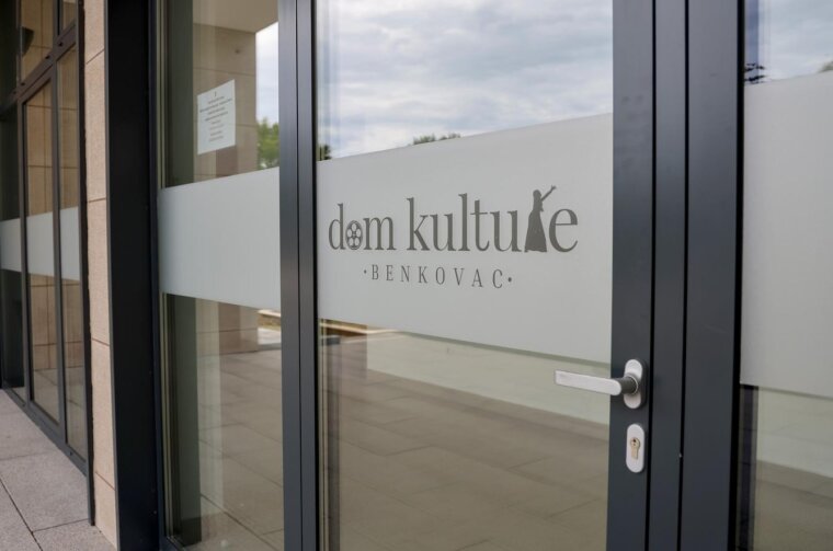 Benkovac: Dom kulture gdje su branitelji prosvjedovali oko održavanja Festivala Nosi se