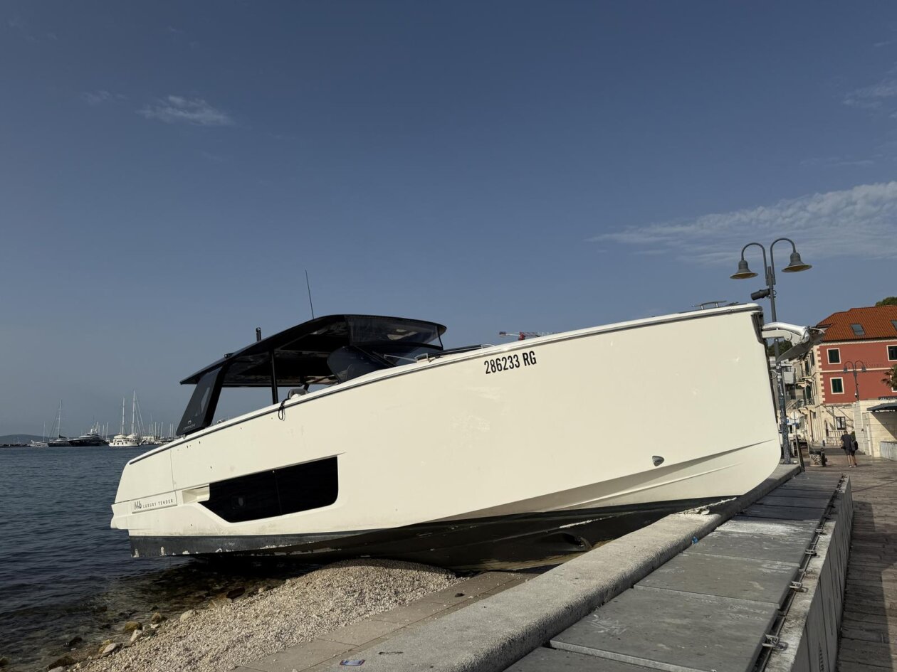 Split: Pomorska nesreća na Matejuški, gliser se nasukao u punoj brzini