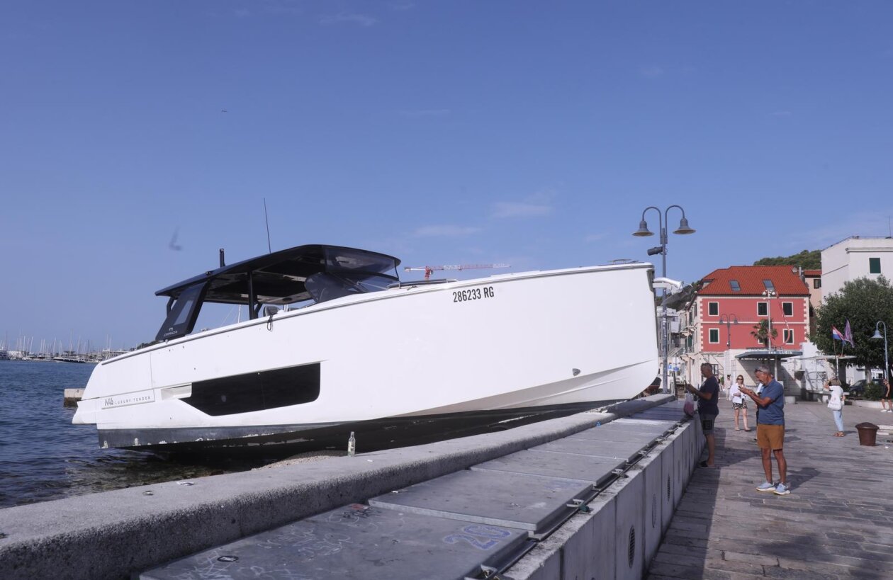 Split: Pomorska nesreća na Matejuški, gliser se nasukao u punoj brzini