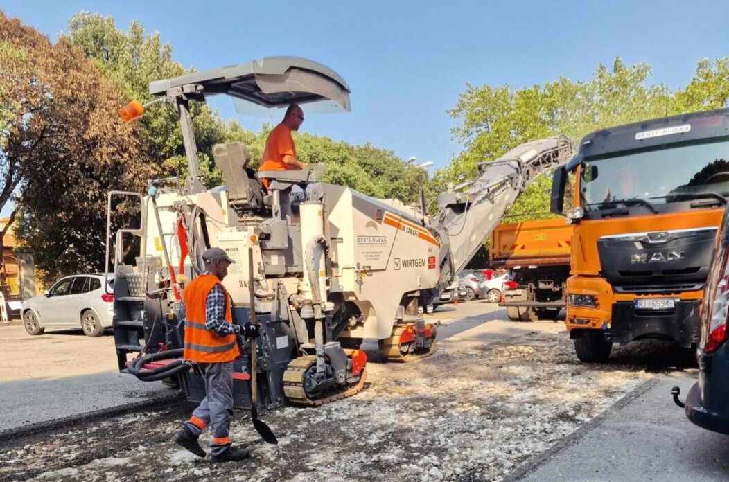 Trg-brace-Mazuranic-radovi-1200×800 (1)