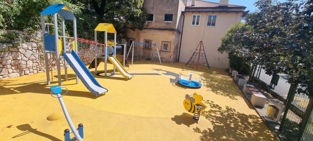 Uređeno igralište u Bakru Uređeno igralište u Bakru