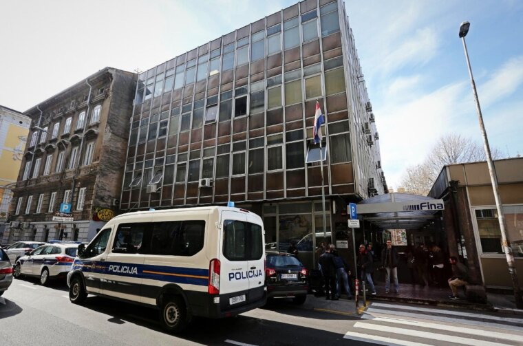 bc86f2b3-a930-4c1b-b6cf-6b9cb029df5a