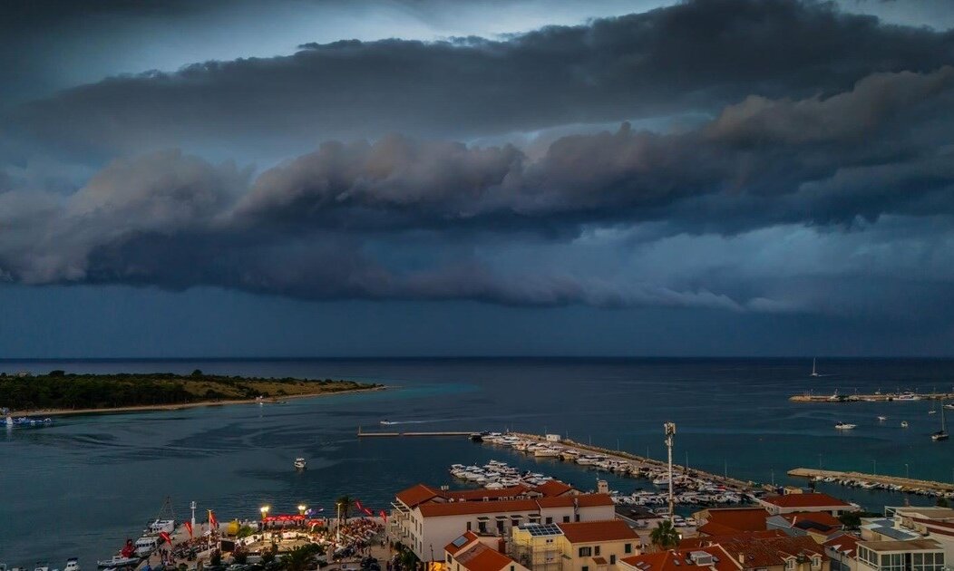 d9d01d0a-a12a-4879-a3c3-83ac5e3ad8fc