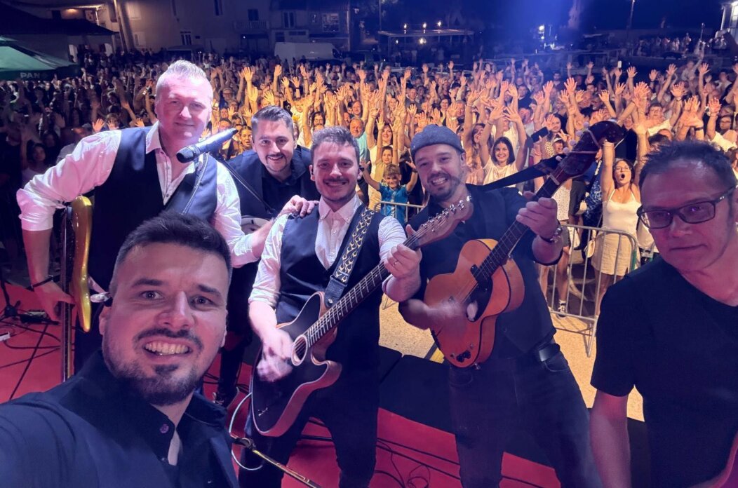 528559428_1295713555257511_7808125819124680263_n 528559428_1295713555257511_7808125819124680263_n