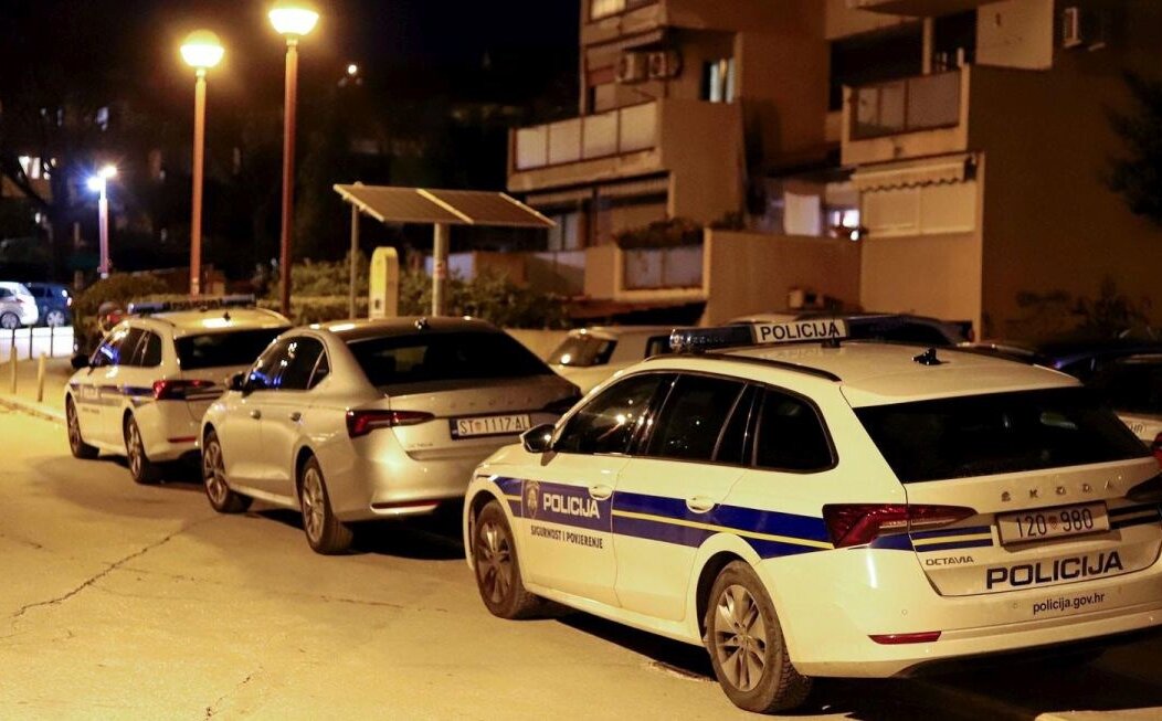 53601869-d0ec-4bfd-8362-544511fe3e47