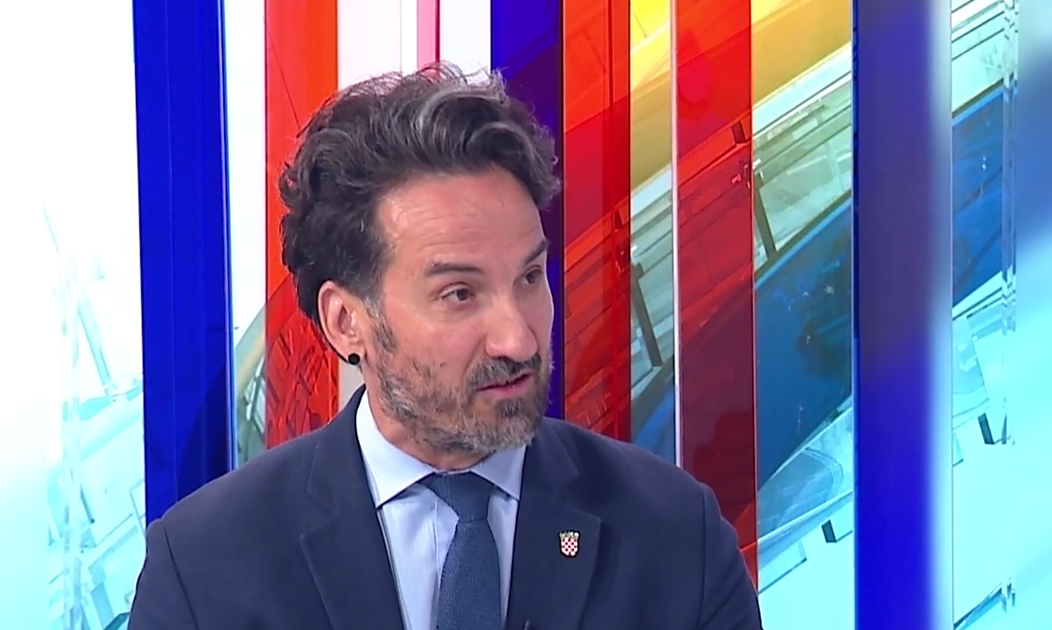 8c57dd6c-a96d-4116-aa84-abc24270fb14