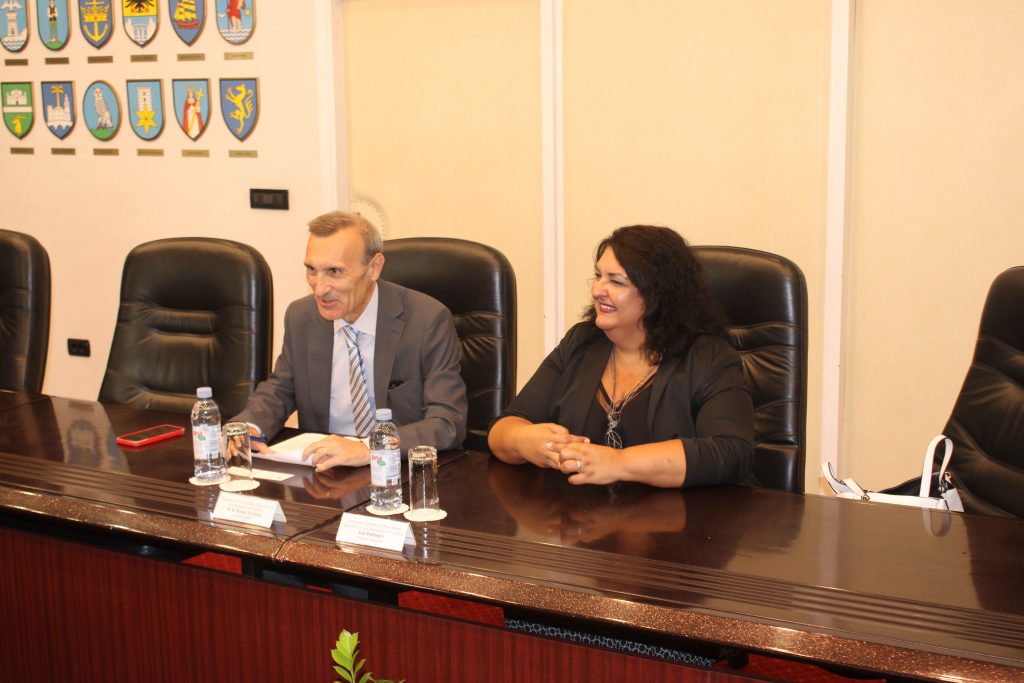 IMG_7573-1024×683 IMG_7573-1024×683