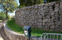 Kanta-za-pseci-izmet-Trsatska-gradina Kanta-za-pseci-izmet-Trsatska-gradina