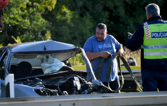 O-aaa11b7c-49d9-413a-9417-febce35dbfdd-550