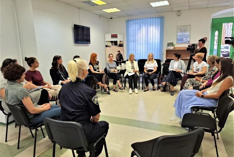 Okrugli-stol-Elektronicko-nasilje-nad-zenama-2 Okrugli-stol-Elektronicko-nasilje-nad-zenama-2