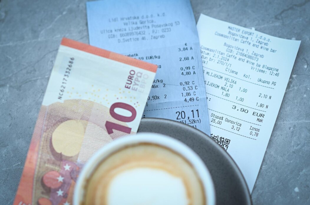 Zagreb: Od 1. siječnja prestaje dvojno iskazivanja cijena Zagreb: Od 1. siječnja prestaje dvojno iskazivanja cijena