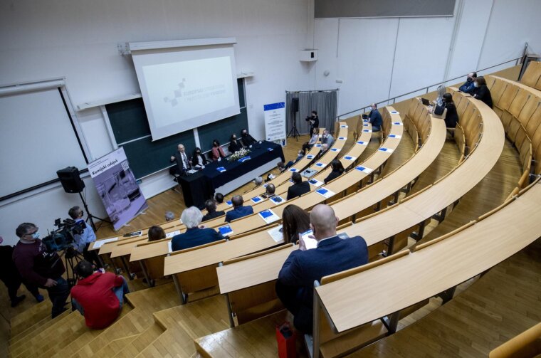 Zagreb: Svečano predstavljanje novo uspostavljenog Centra izvrsnosti u kemiji (CIuK) Zagreb: Svečano predstavljanje novo uspostavljenog Centra izvrsnosti u kemiji (CIuK)