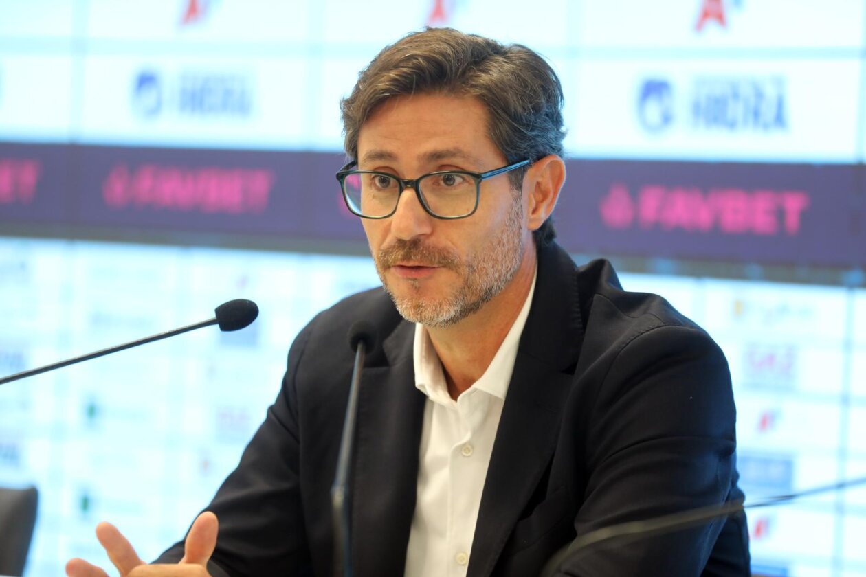 Rijeka: Novi trener Rijeke Victor Sanchez predstavljen na Rujevici