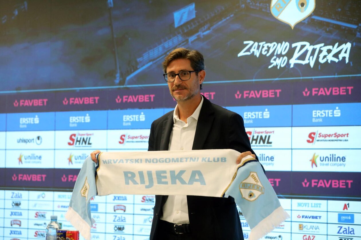 Rijeka: Novi trener Rijeke Victor Sanchez predstavljen na Rujevici