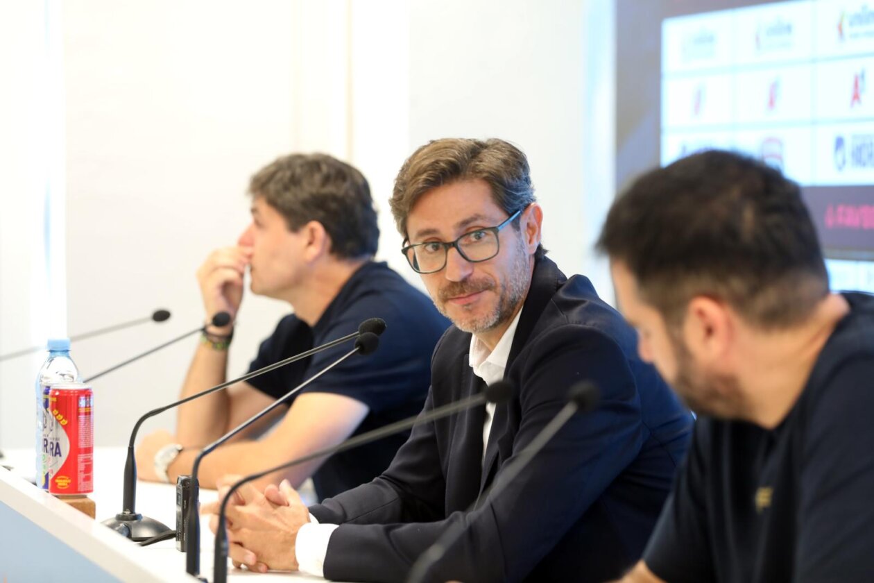 Rijeka: Novi trener Rijeke Victor Sanchez predstavljen na Rujevici