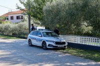 Briševo: Ozlijeđen vlasnik autosalona u pucnjavi, očevid je u tijeku Briševo: Ozlijeđen vlasnik autosalona u pucnjavi, očevid je u tijeku