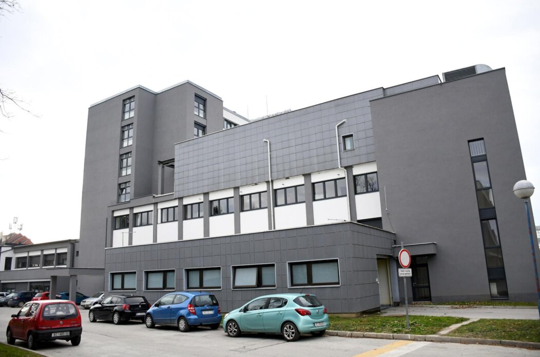 U Općoj bolnici u Koprivnici ponovno je obavezno nošenje zaštitnih maski U Općoj bolnici u Koprivnici ponovno je obavezno nošenje zaštitnih maski