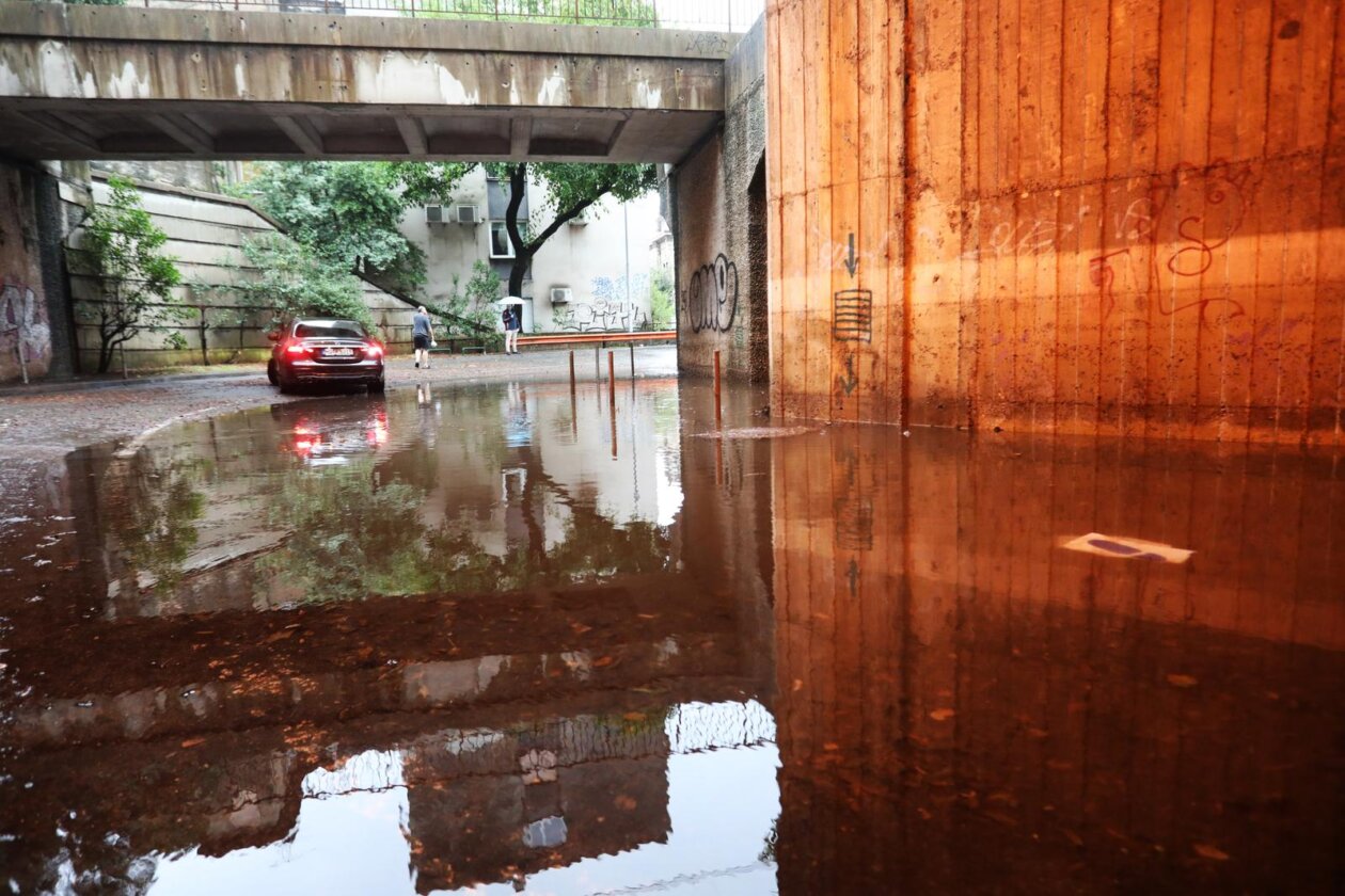 Rijeka: Poplavljen pothodnik na Bulevardu