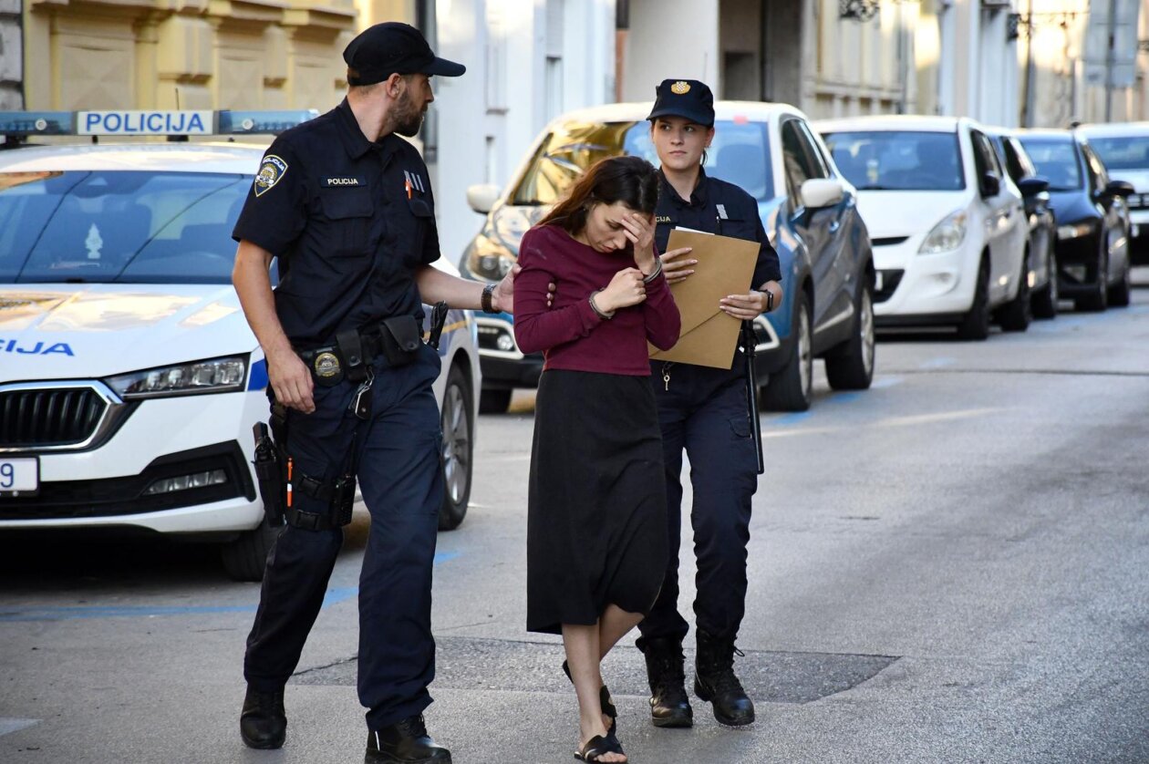 Slavonski Brod: Privođenje osumnjičene majke i oca u Županijsko državno odvjetništvo Slavonski Brod: Privođenje osumnjičene majke i oca u Županijsko državno odvjetništvo