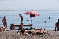 Rijeka: Građani uživaju u suncu i moru na Kantridi