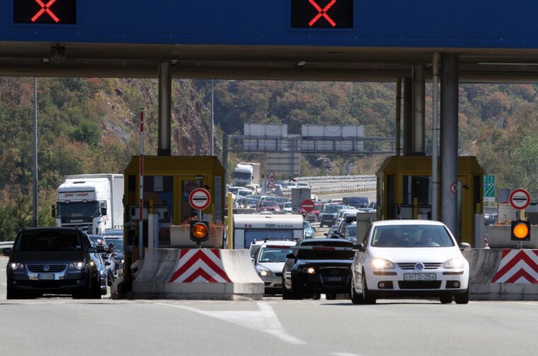 Rijeka: Duga?ke kolone na autocesti Rijeka – Zagreb u smjeru mora