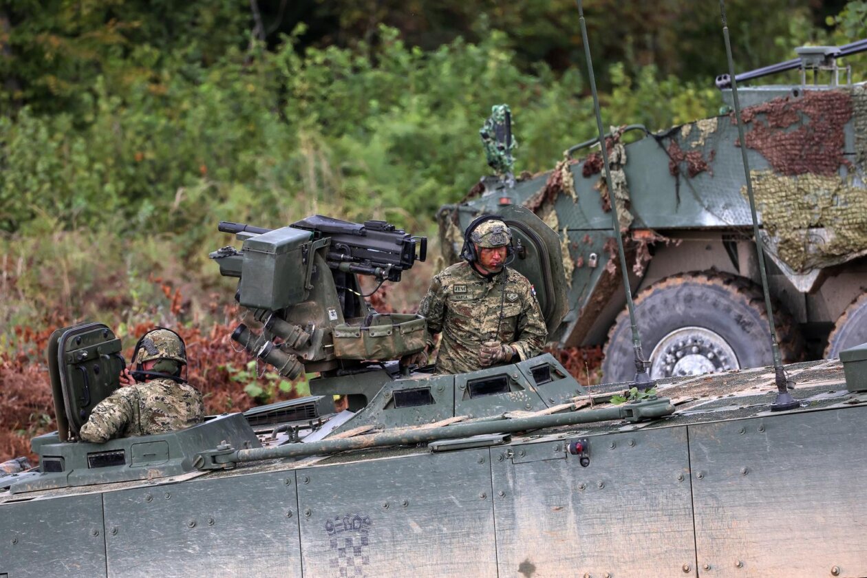 Slunj: Demonstracija sposobnosti manevra i borbene moći svih novonabavljenih sustava OSRH Slunj: Demonstracija sposobnosti manevra i borbene moći svih novonabavljenih sustava OSRH