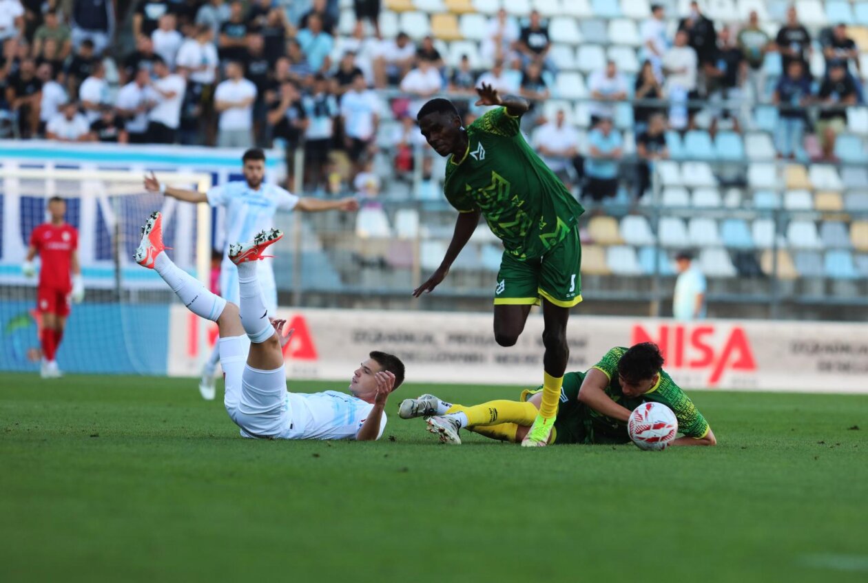 Rijeka: Utakmica šesnaestina finala nogometnog kupa Hrvatske između NK Maksimira i HNK Rijeke.