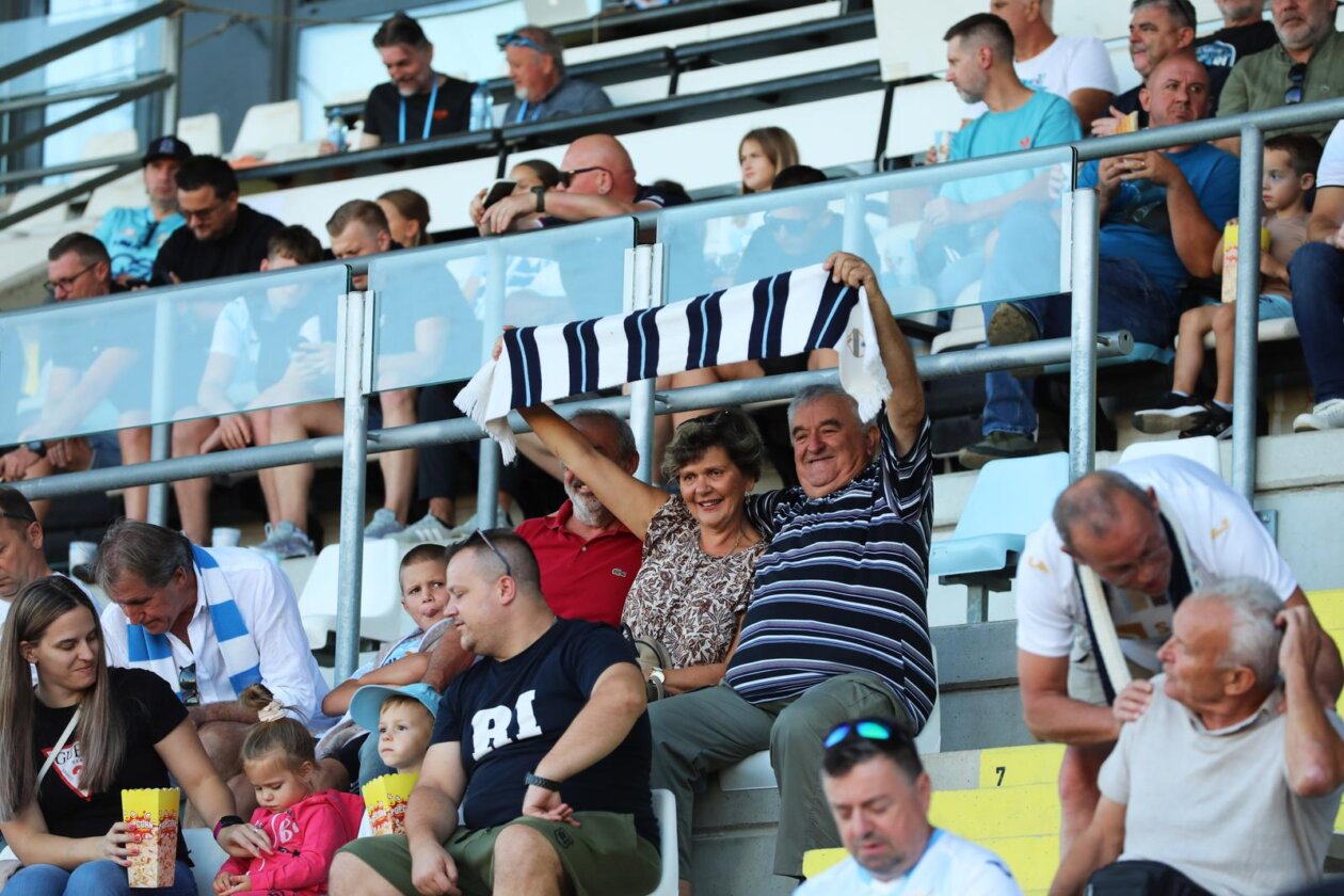 Rijeka: Utakmica šesnaestina finala nogometnog kupa Hrvatske između NK Maksimira i HNK Rijeke.