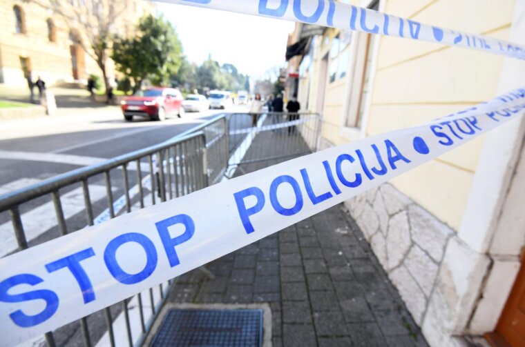 Šibenik: Dvanaest dana u centru grada prijeti opasnost od pada predmeta sa zgrade