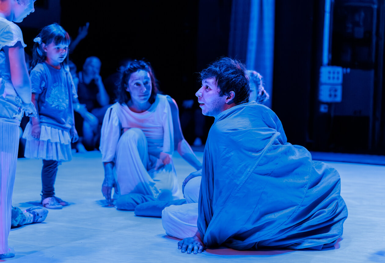 PlesniZbirkus2025_WhichPlanet_Ekscena_CukVurnekProductions (83 of 102)