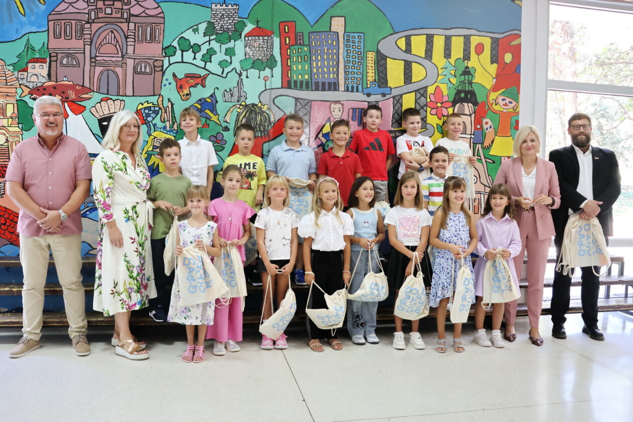 Prijem-za-prvasice-OS-Vladimir-Gortan-79 Prijem-za-prvasice-OS-Vladimir-Gortan-79