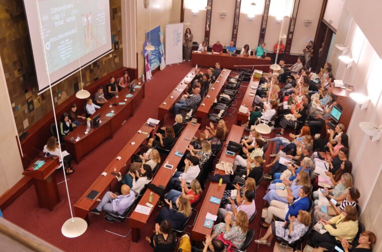 Strucni-skup-o-zdravstvenom-odgoju-i-obrazovanju-44-1200×800