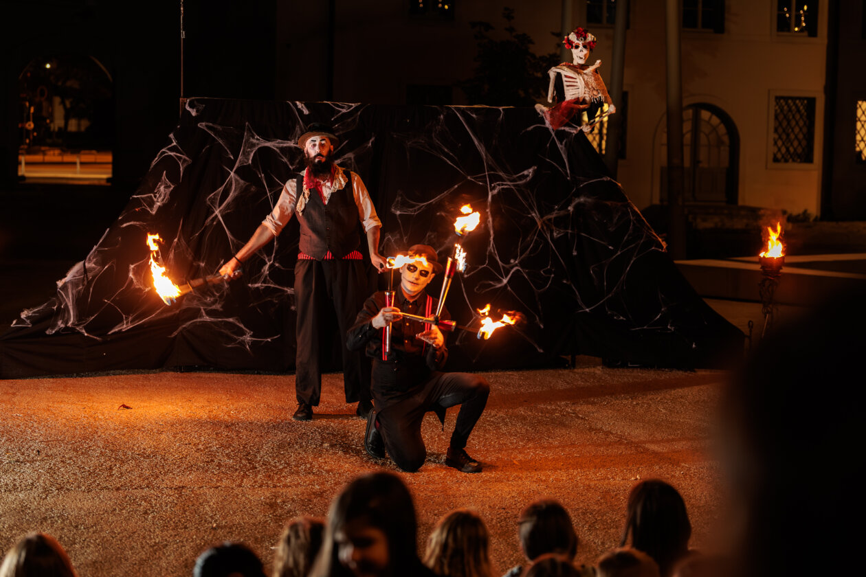 WebRes_PlesniZbirkus2025_LasCalaveras_CukVurnekProductions (50 of 106)