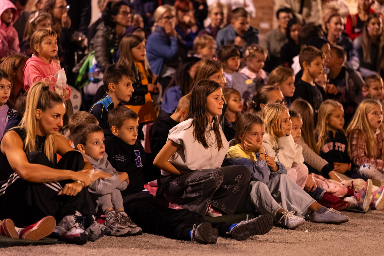 WebRes_PlesniZbirkus2025_LasCalaveras_CukVurnekProductions (67 of 106)