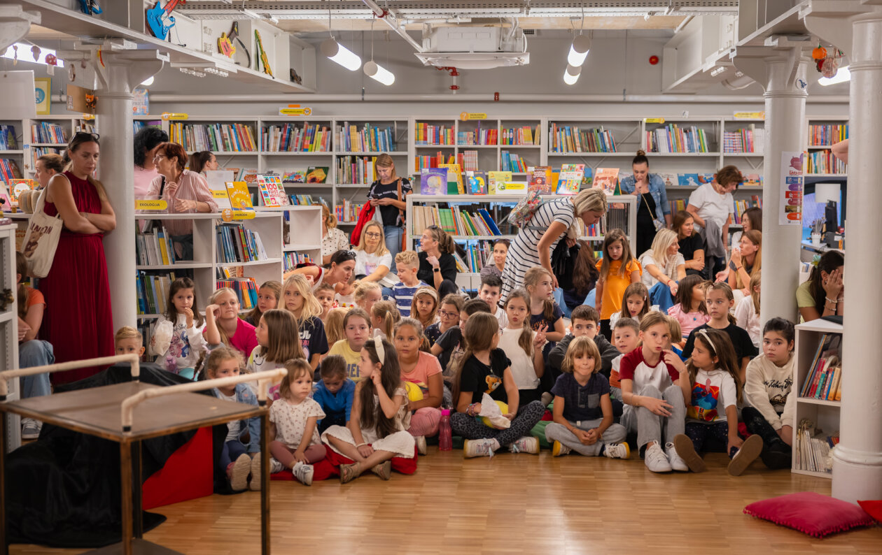 WebRes_PlesniZbirkus2025_MaraBookworms_RiDance_CukVurnekProductions (1 of 77)