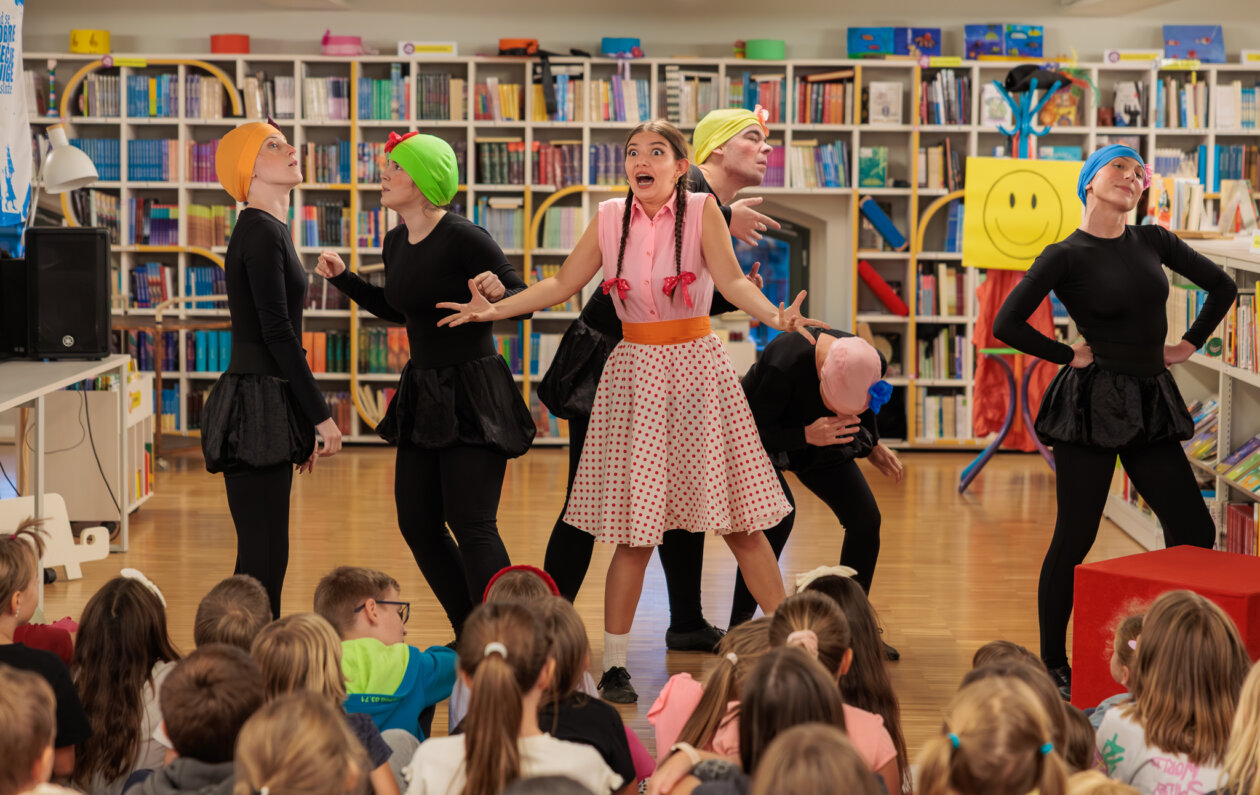 WebRes_PlesniZbirkus2025_MaraBookworms_RiDance_CukVurnekProductions (25 of 77)