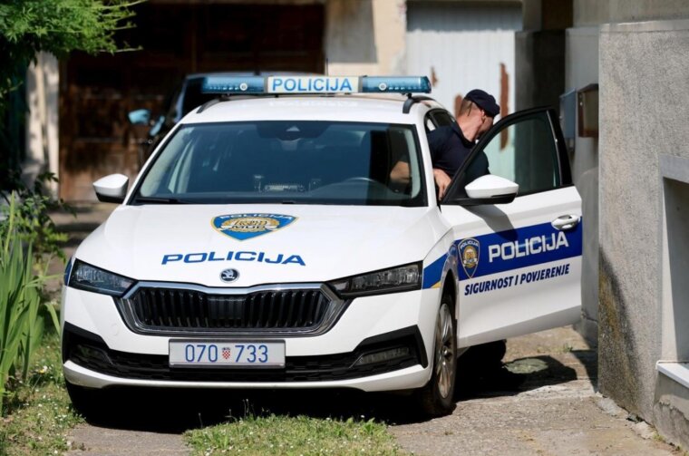 bb636d32-7797-48ee-ab33-056cd55a00bf