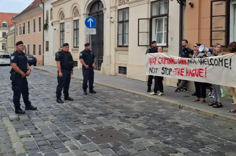 c4ceff71-5368-4e10-909a-b5e14a9b0933