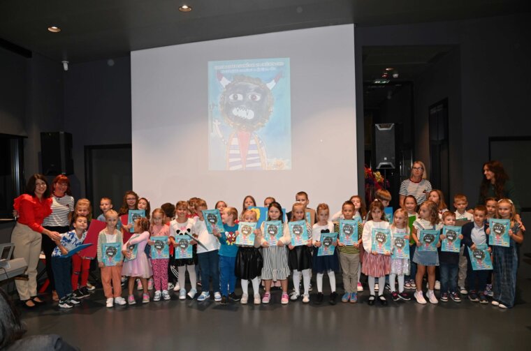 djeca viskovo kuca halubajskega zvoncara slikovnica (5)