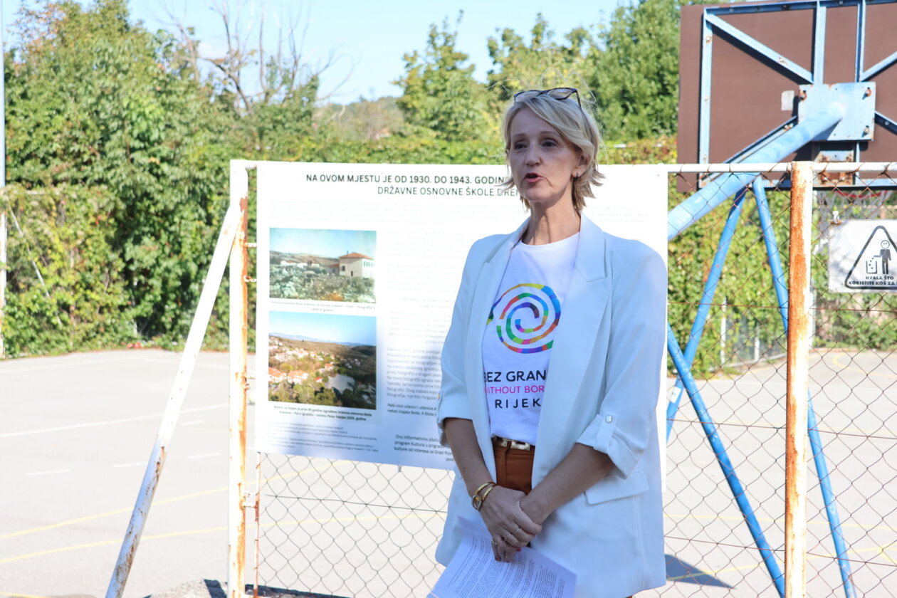 informativna-ploca-o-zgradi-nekadasnje-Drzavne-osnovne-skole-Drenova-11