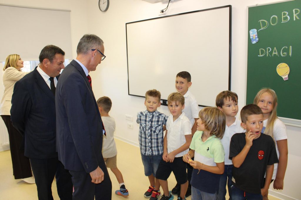 pgz osnovna skola dobrinj (11) pgz osnovna skola dobrinj (11)