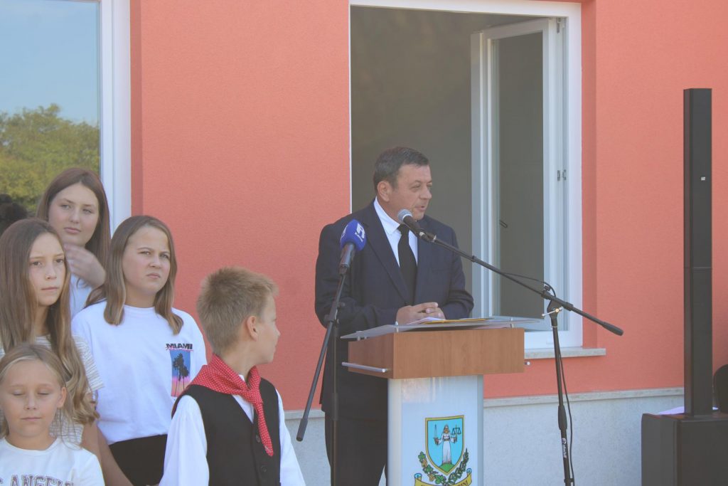 pgz osnovna skola dobrinj (30) pgz osnovna skola dobrinj (30)
