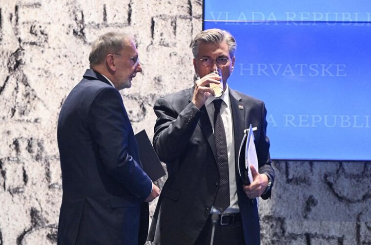 02a74d9b-4603-426a-aa18-359e57d6c46e