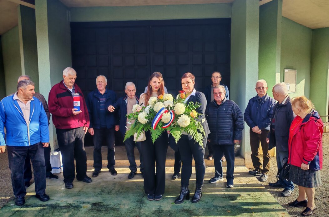 574333539_1239077044932687_6791138308438448214_n 574333539_1239077044932687_6791138308438448214_n