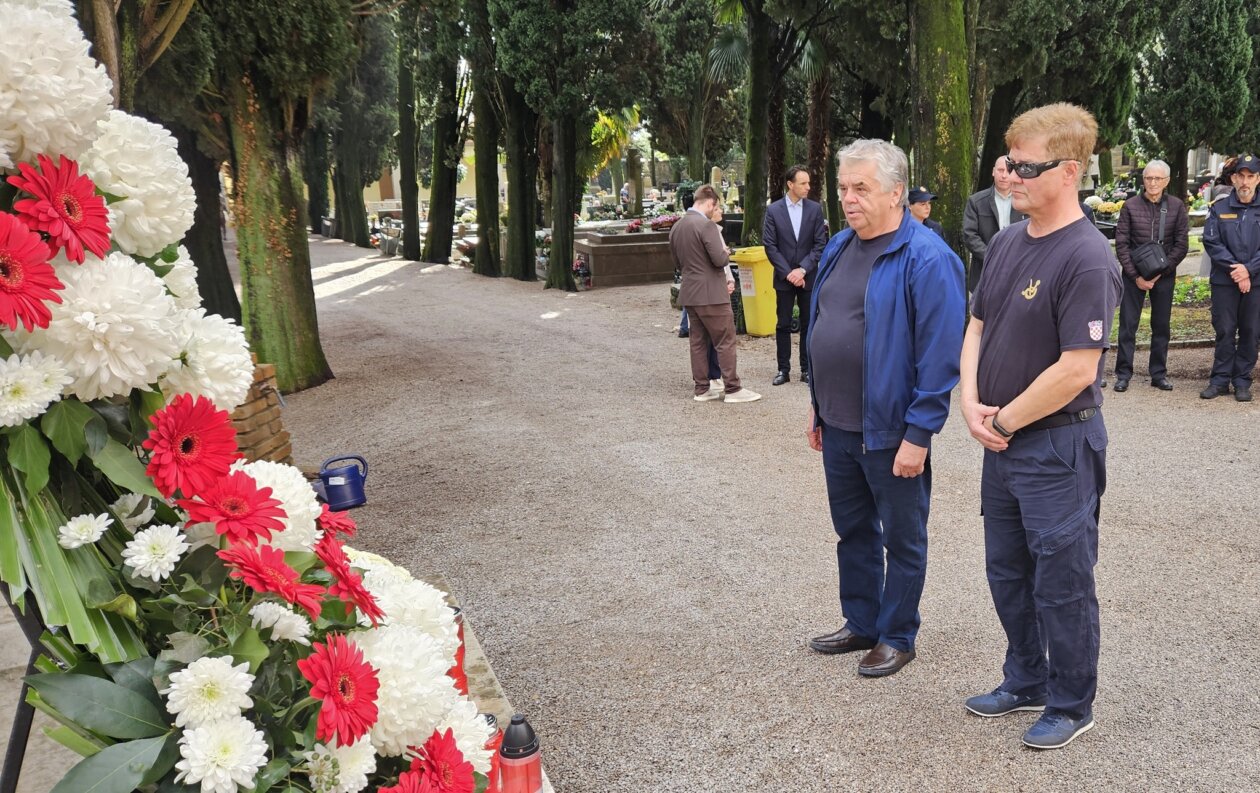 574826585_1207338191300221_3388780323084095930_n 574826585_1207338191300221_3388780323084095930_n