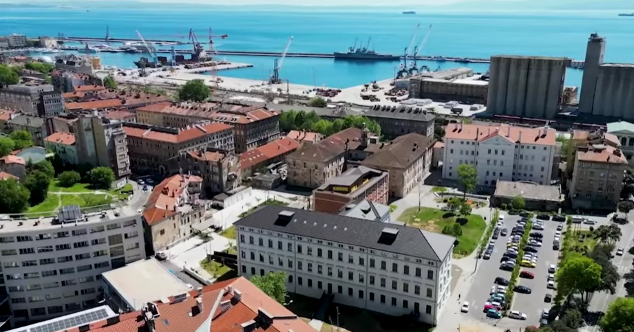 GRADSKA KNJIŽNICA RIJEKA PANORAMA 1