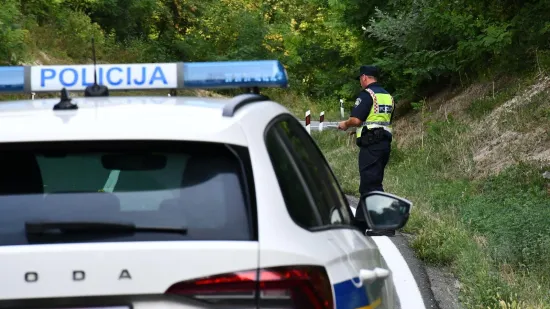 H-e08967d1-e566-4543-9023-9da92e45c378-550