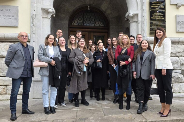 IMG-baa04b8f27e484e536576257306df60f-V